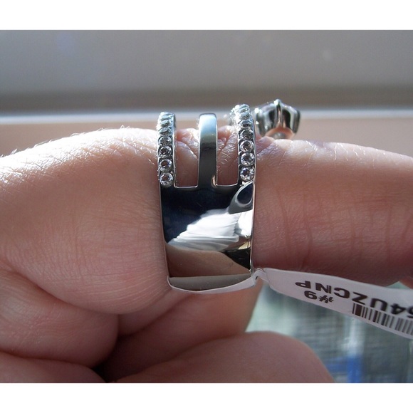 STAINLESS STEEL Unique Cubic Zirconia Swirl Statement Ring - Picture 6 of 14